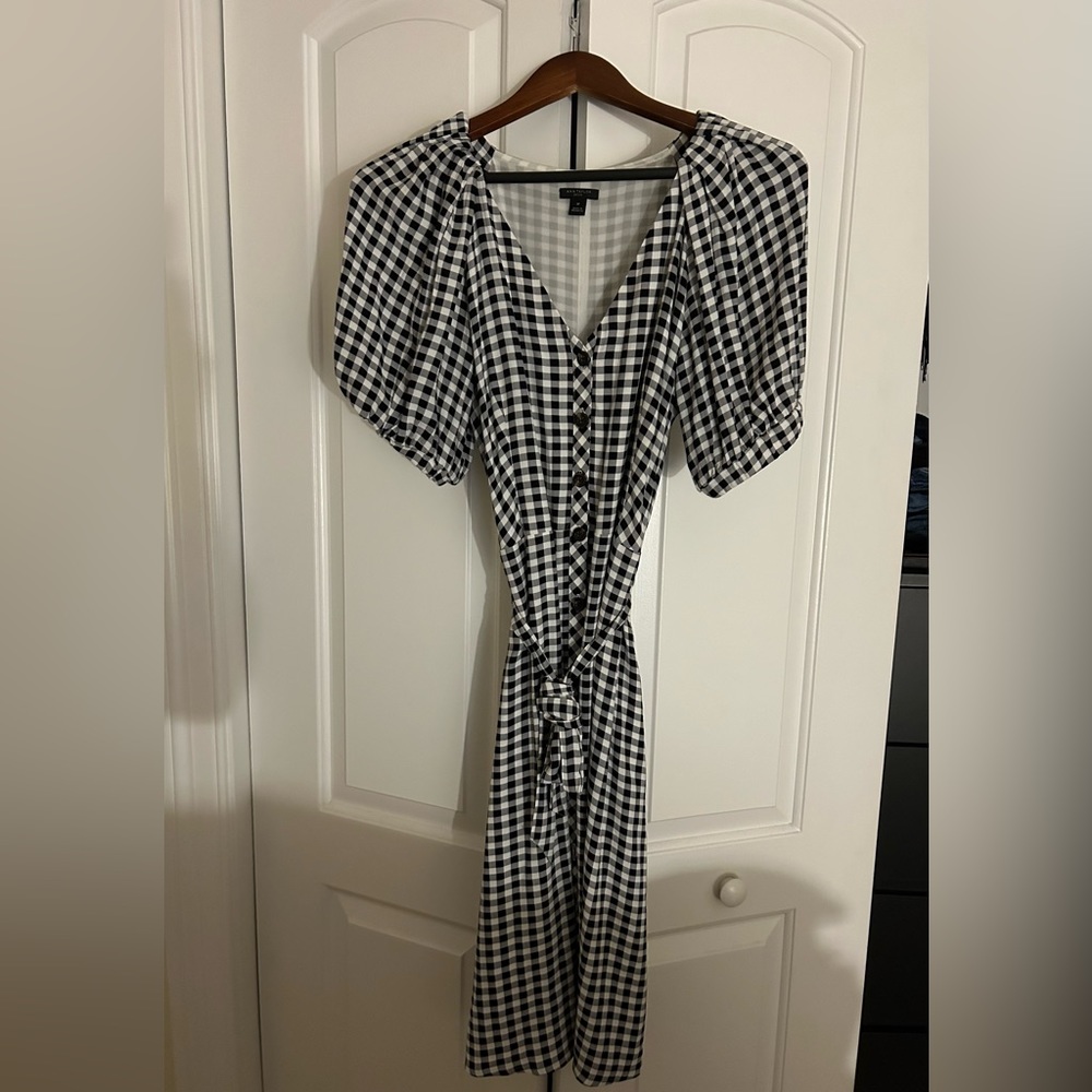 NWOT Never Worn Gingham Dress. Ann Taylor. Size 8 Petite